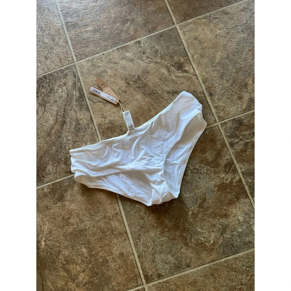 SKIMS White Low Rise Bottom